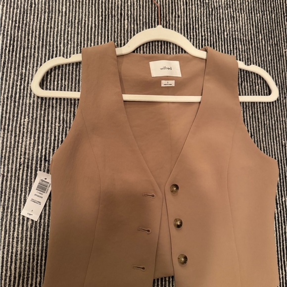 Brand new Aritzia matching effortless outfit - Picture 2 of 5